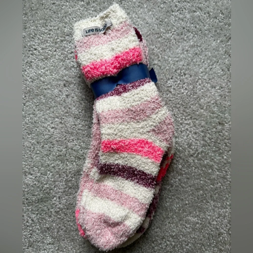 Life Is Good Pink, 4 Pair- Fuzzy Socks NWT